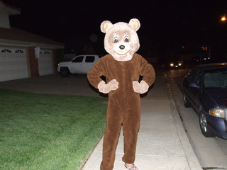 dan bear halloween 320x240 dan bear halloween 320x240
