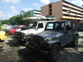 waiting for inspection with land rover 320x240 waiting for inspection with land rover 320x240
