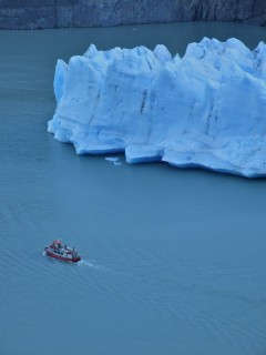 grey glacier boat 240x320 grey glacier boat 240x320